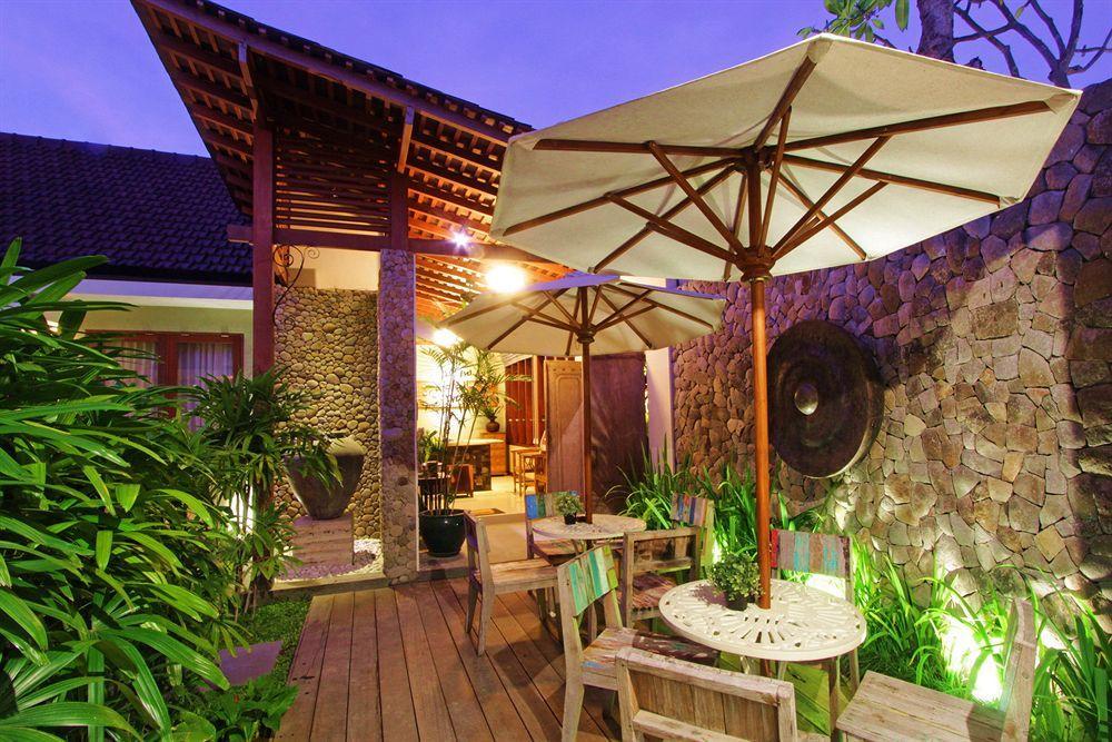 Uma Karan Hotel Kuta Lombok Buitenkant foto