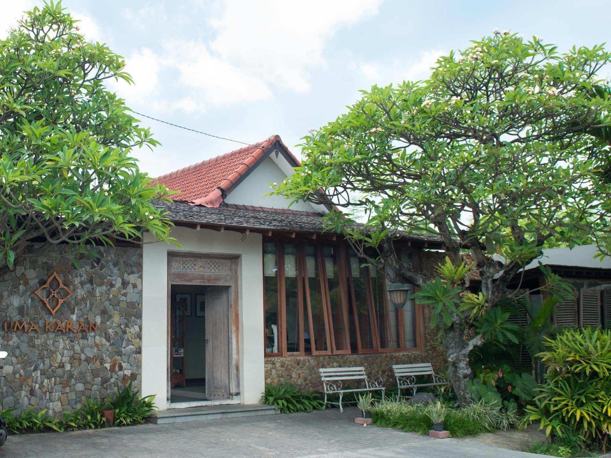 Uma Karan Hotel Kuta Lombok Buitenkant foto