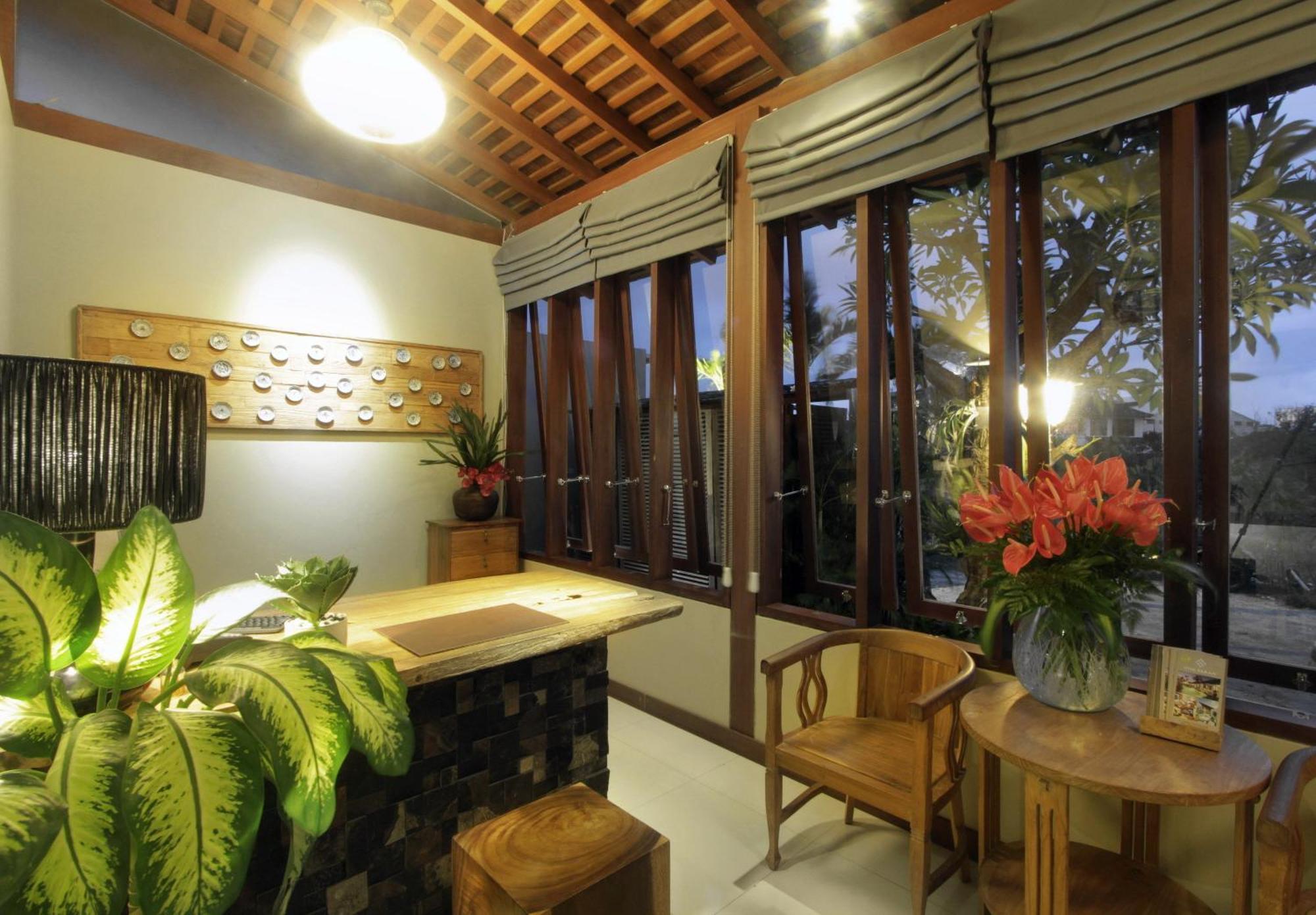 Uma Karan Hotel Kuta Lombok Buitenkant foto