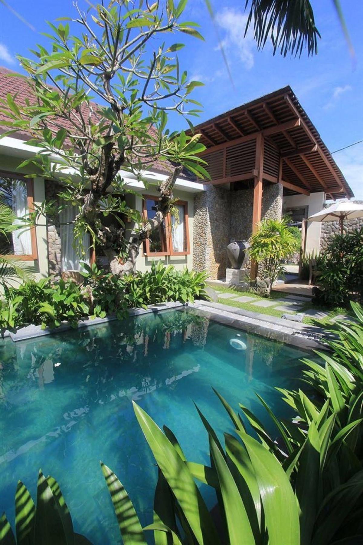 Uma Karan Hotel Kuta Lombok Buitenkant foto