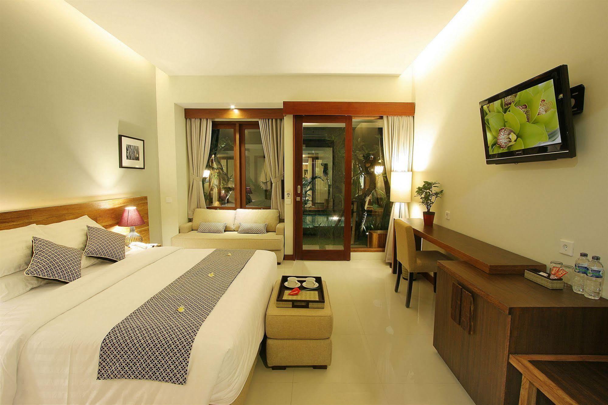 Uma Karan Hotel Kuta Lombok Buitenkant foto